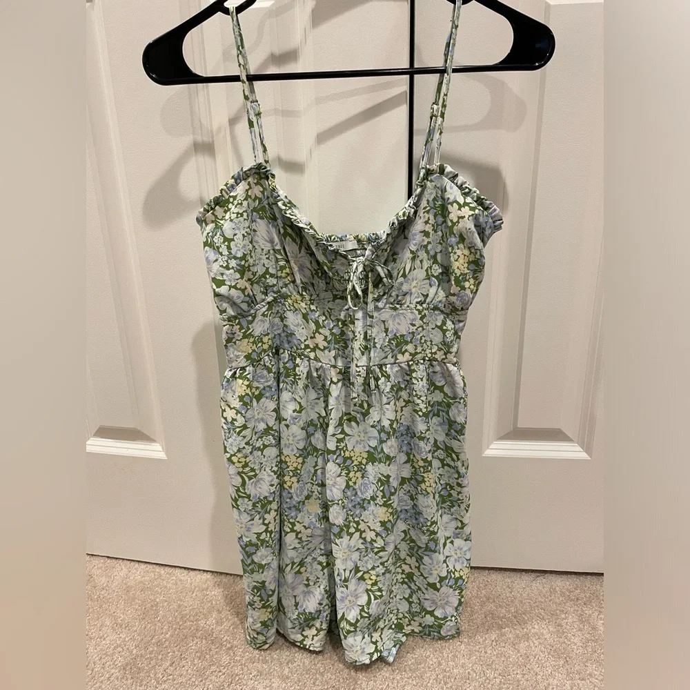 Floral Romper - Picture 3 of 6